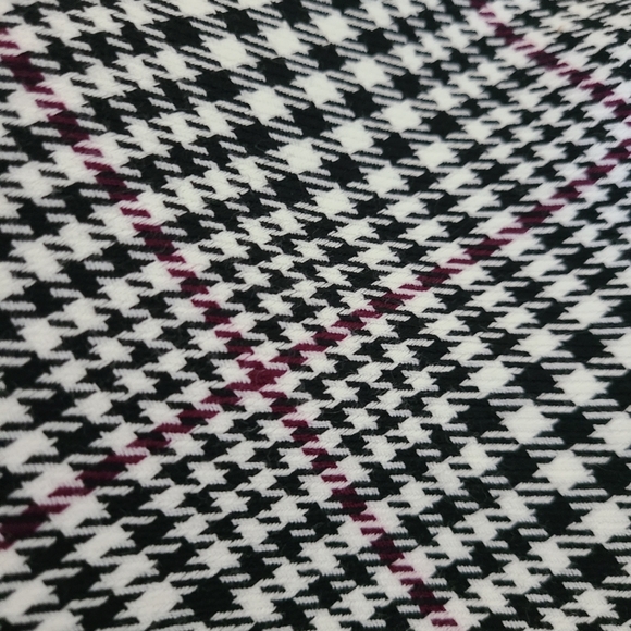 WHBM Skirt, fits like a 2 - Picture 4 of 8